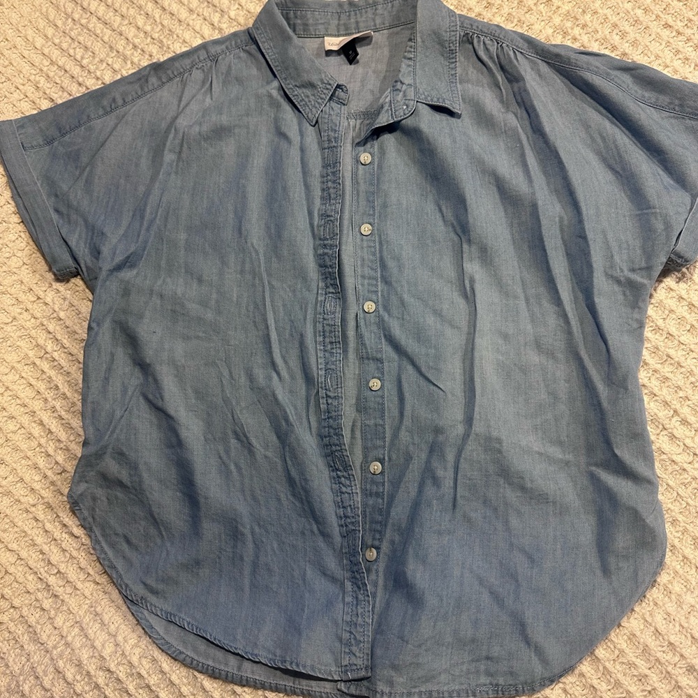 Universal Thread Denim Blue Button Down Shirt